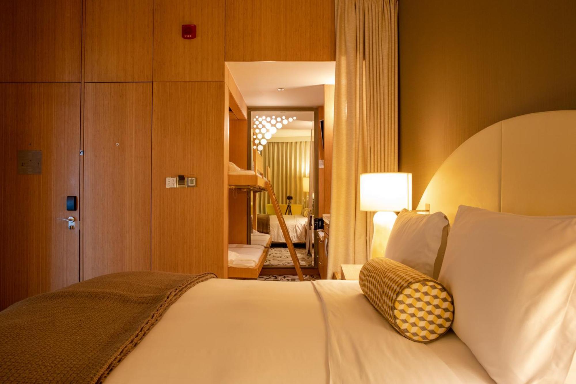 Sofitel Dubai Downtown Hotel Kültér fotó A bedroom at the hotel