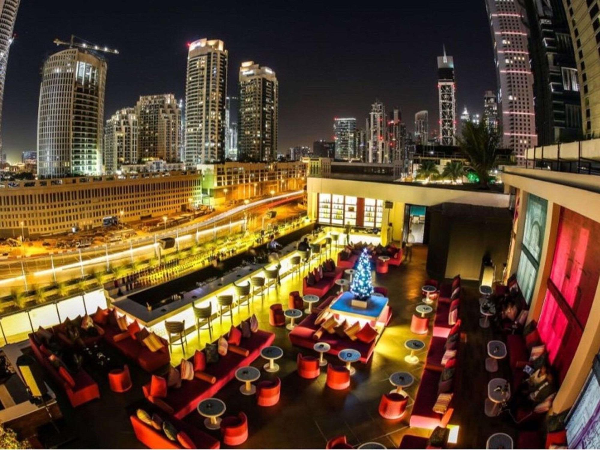 Sofitel Dubai Downtown Hotel Kültér fotó Sky Bar